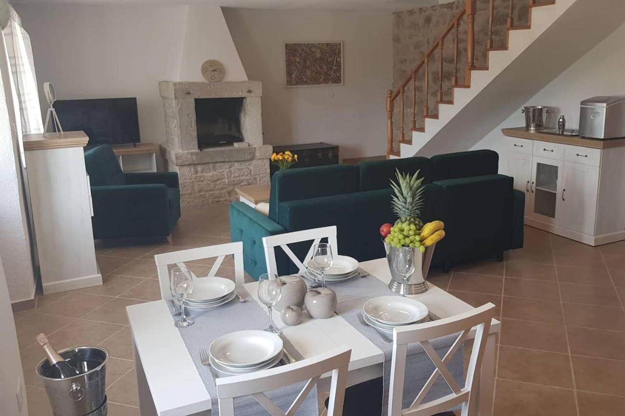 Casa Ferata - Holiday Home Vižinada Eksteriør billede